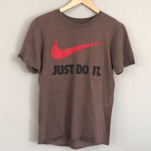 THE NIKE TEE